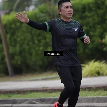 Runner Photo 8271324