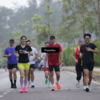 Runner Photo 8271347