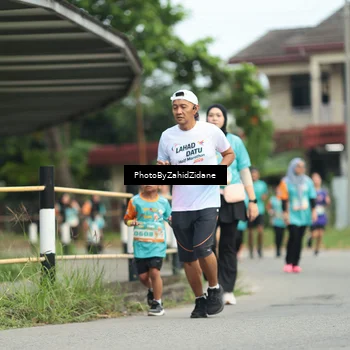 Runner Photo 8272037
