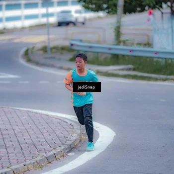 Runner Photo 8272058