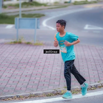 Runner Photo 8272225