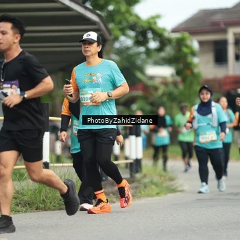 Runner Photo 8272253