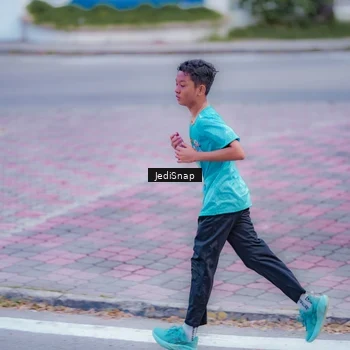 Runner Photo 8272254