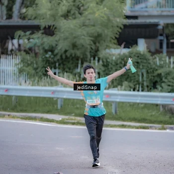 Runner Photo 8272282