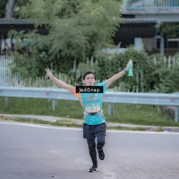 Runner Photo 8272284