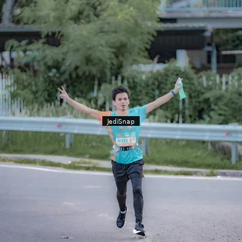 Runner Photo 8272291