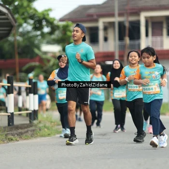 Runner Photo 8272302