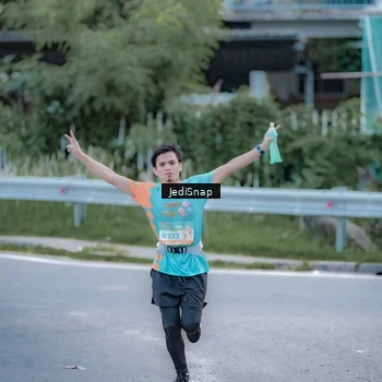 Runner Photo 8272324