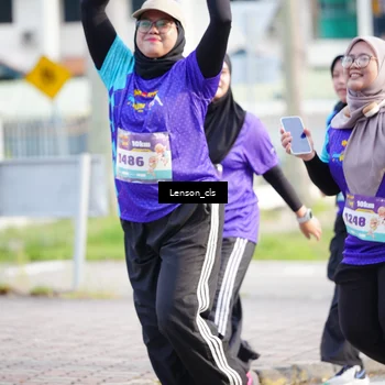 Runner Photo 8272375