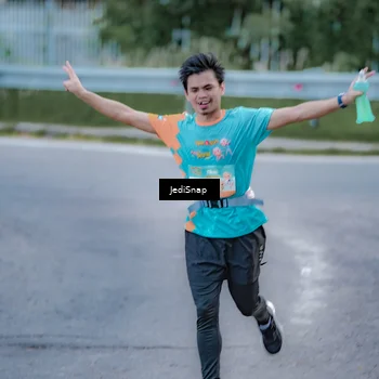 Runner Photo 8272389