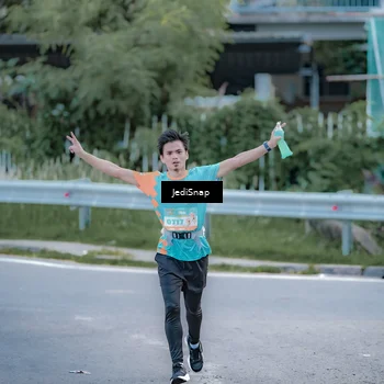Runner Photo 8272409