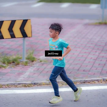 Runner Photo 8272500