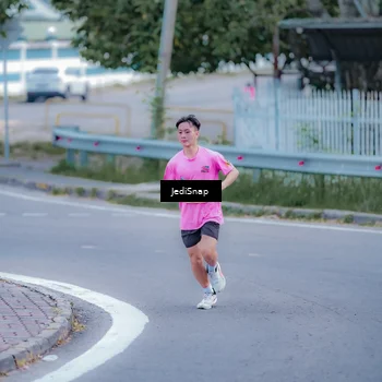 Runner Photo 8272523
