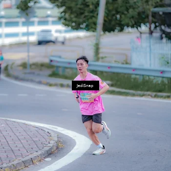 Runner Photo 8272545