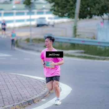 Runner Photo 8272566