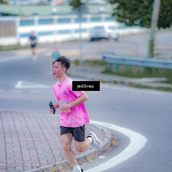 Runner Photo 8272582