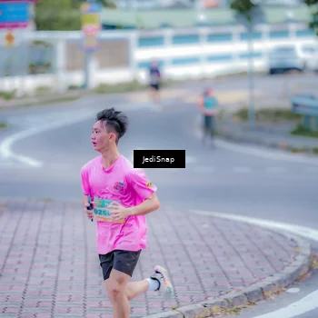 Runner Photo 8272596