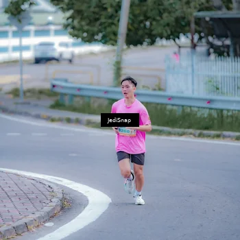Runner Photo 8272630