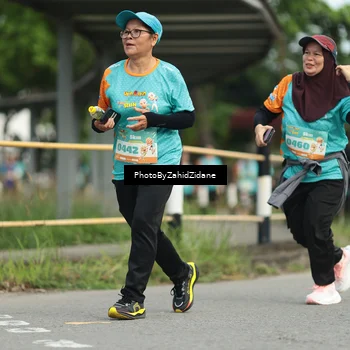 Runner Photo 8272759