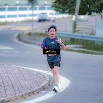 Runner Photo 8272777