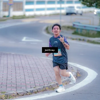 Runner Photo 8272809
