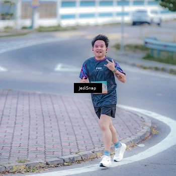 Runner Photo 8272839