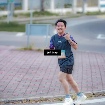 Runner Photo 8272852