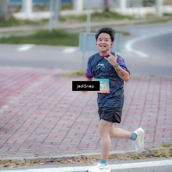 Runner Photo 8272881