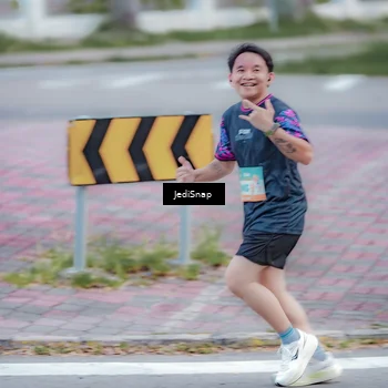 Runner Photo 8272907