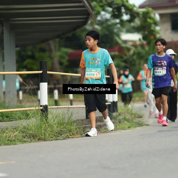 Runner Photo 8272913