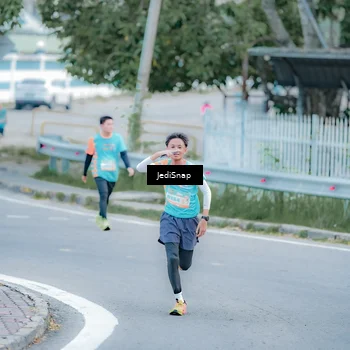 Runner Photo 8272929