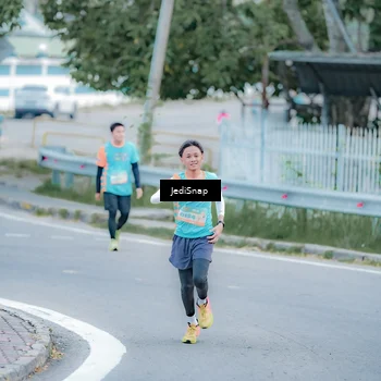 Runner Photo 8272954