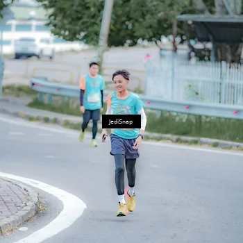 Runner Photo 8272991