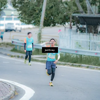 Runner Photo 8272992