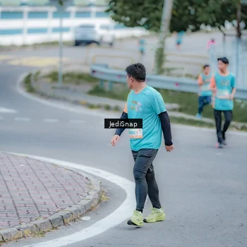 Runner Photo 8272995