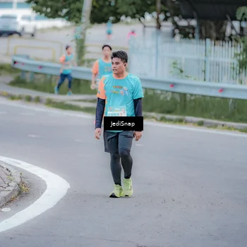 Runner Photo 8272996