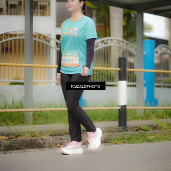 Runner Photo 8273002