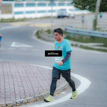 Runner Photo 8273082