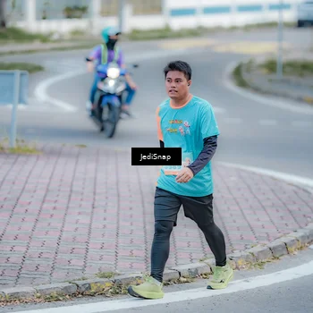 Runner Photo 8273092