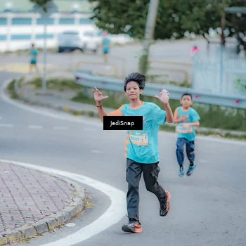 Runner Photo 8273150