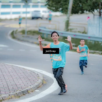 Runner Photo 8273160