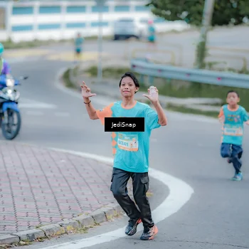 Runner Photo 8273193