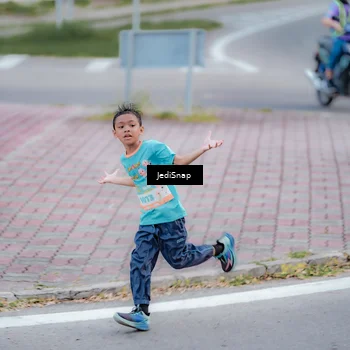 Runner Photo 8273298
