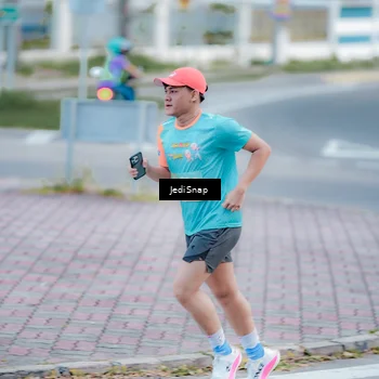 Runner Photo 8273395