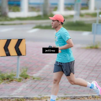 Runner Photo 8273410