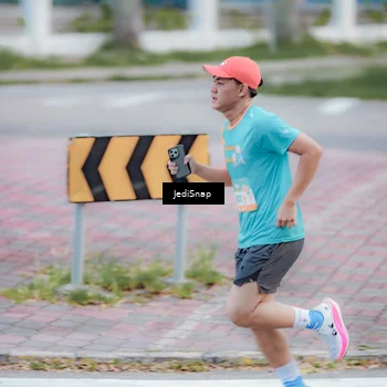 Runner Photo 8273413