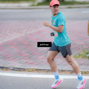 Runner Photo 8273428
