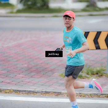 Runner Photo 8273440