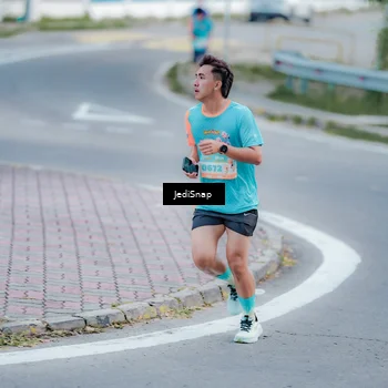 Runner Photo 8273519