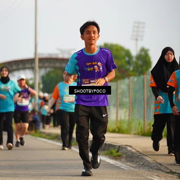 Runner Photo 8273525